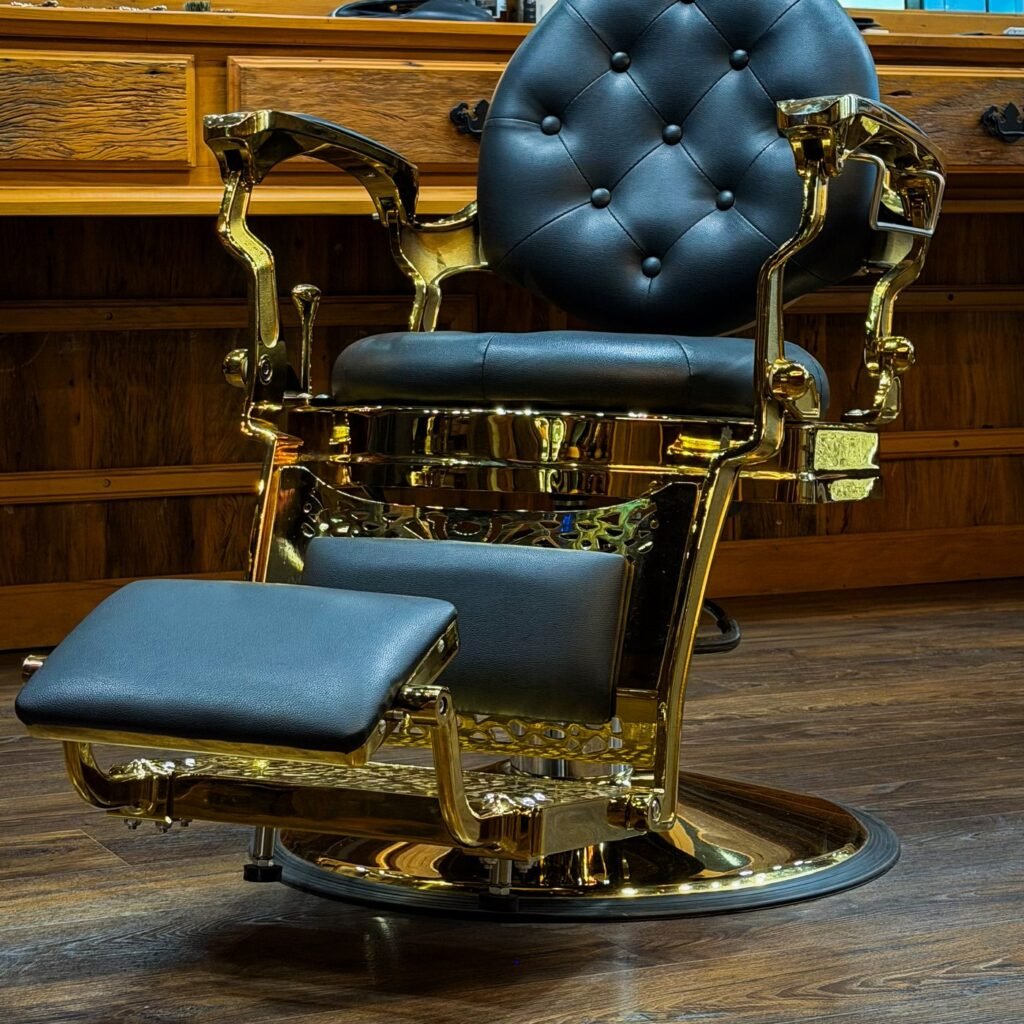 Cadeira do The Barber, barbearia parceira no mesmo endereço